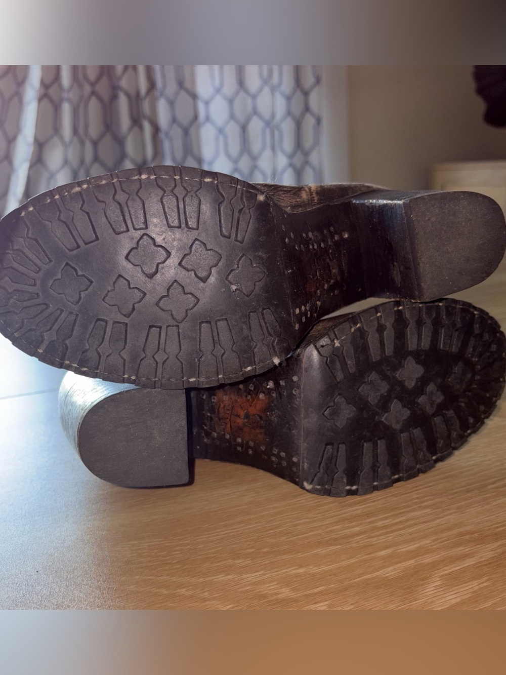 *RARE* Freebird by Steven “BLAST” Distressed Leather Block Heel Chelsea Boot - Picture 5 of 5